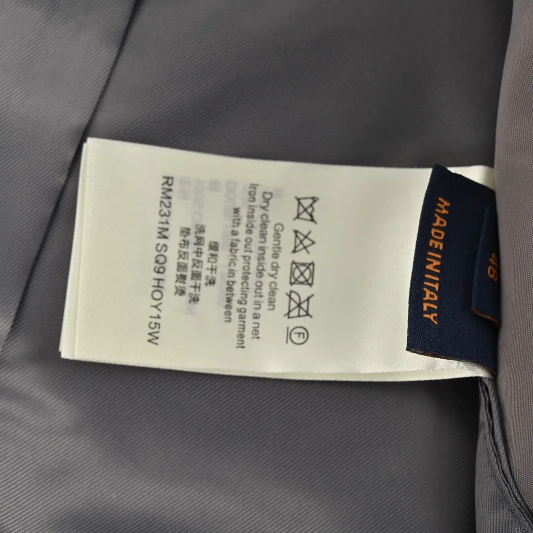 Louis Vuitton/